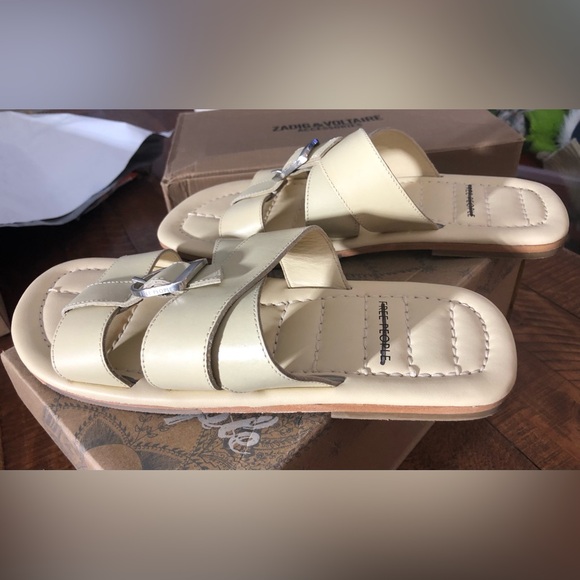 NIB Free People Sloan Buckle Flat Sandals in Light Yellow - Size 8 - Picture 6 of 9